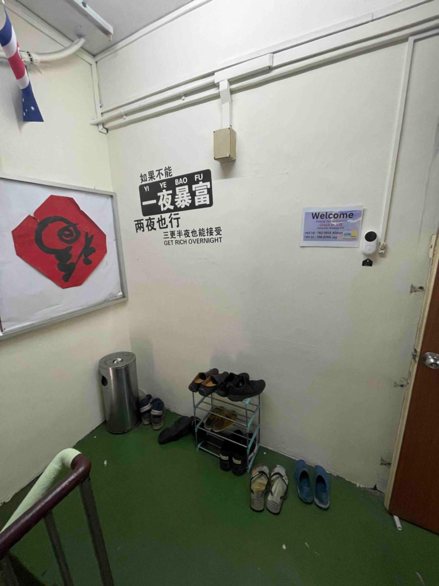 Pelangi Capsule Hostel Johor Bahru Esterno foto