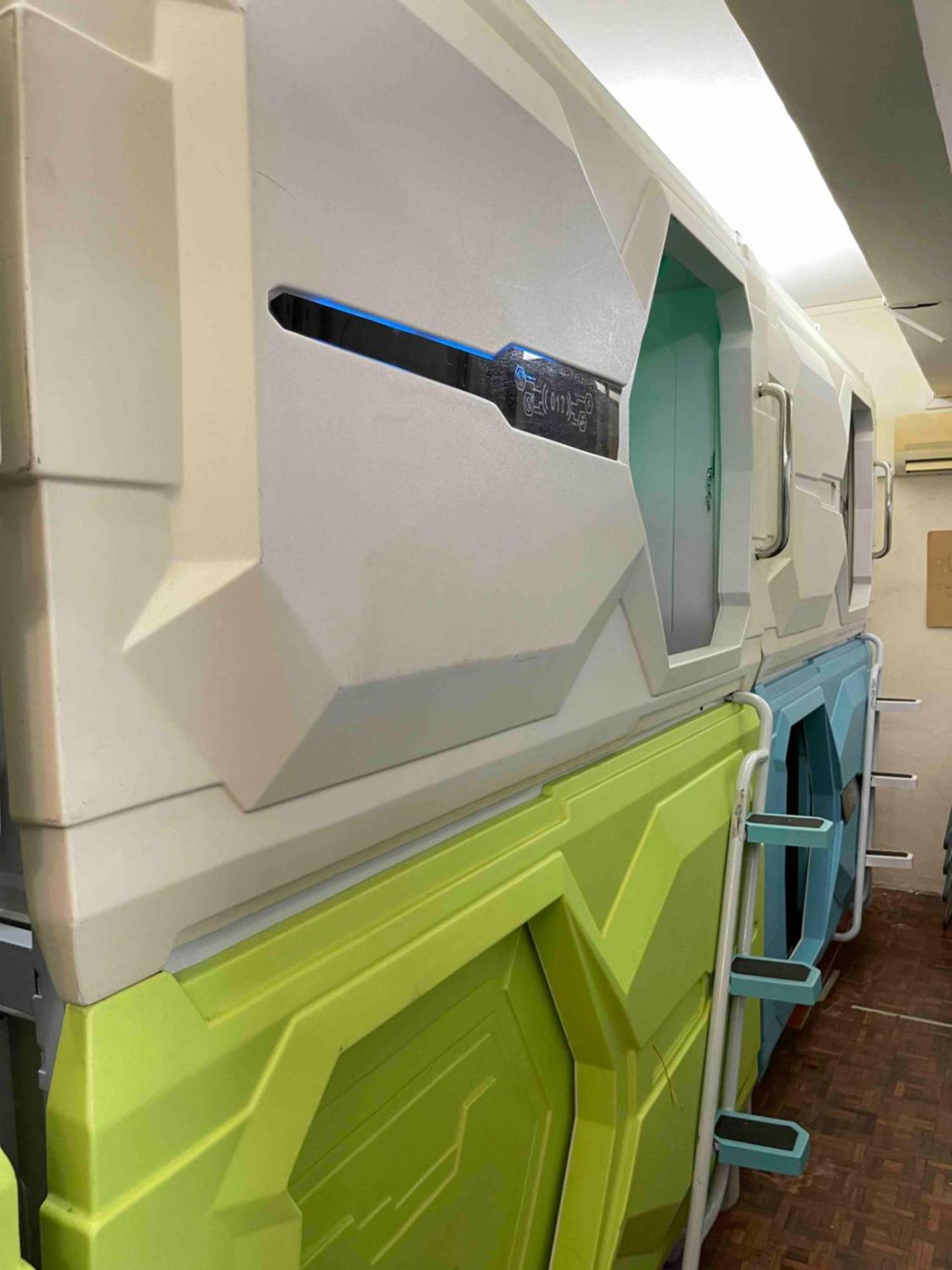 Pelangi Capsule Hostel Johor Bahru Esterno foto