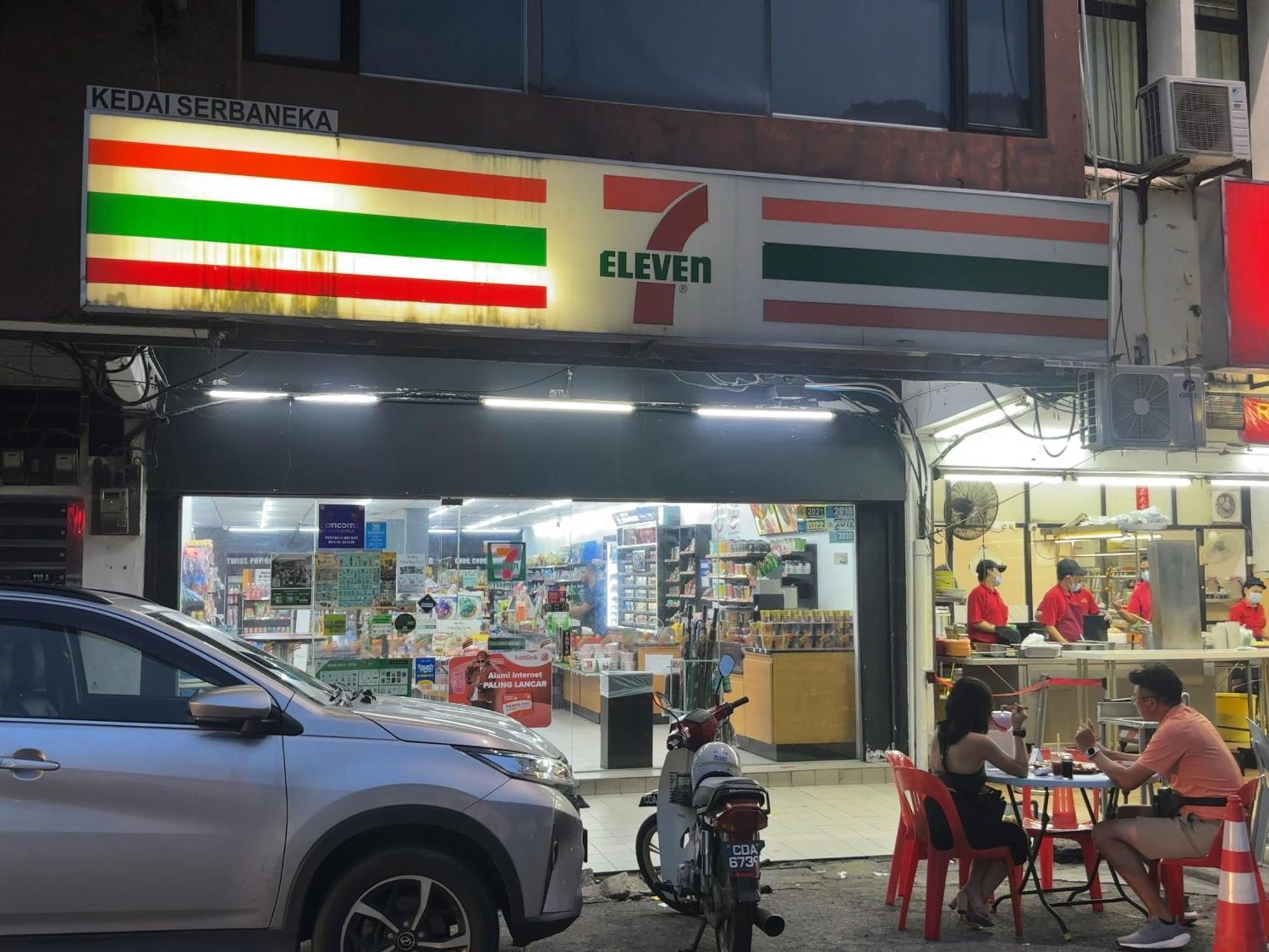 Pelangi Capsule Hostel Johor Bahru Esterno foto
