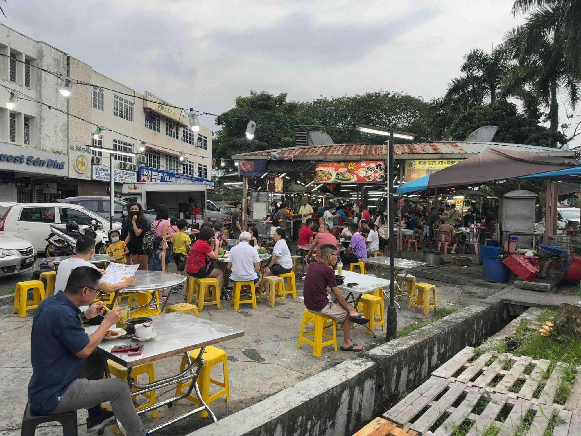 Pelangi Capsule Hostel Johor Bahru Esterno foto